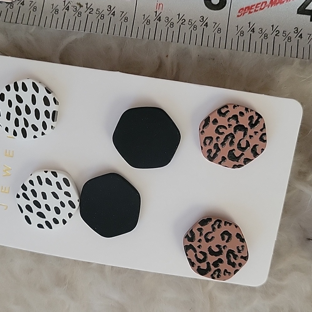 2/$15 Geometric Stud Earring - Picture 2 of 5